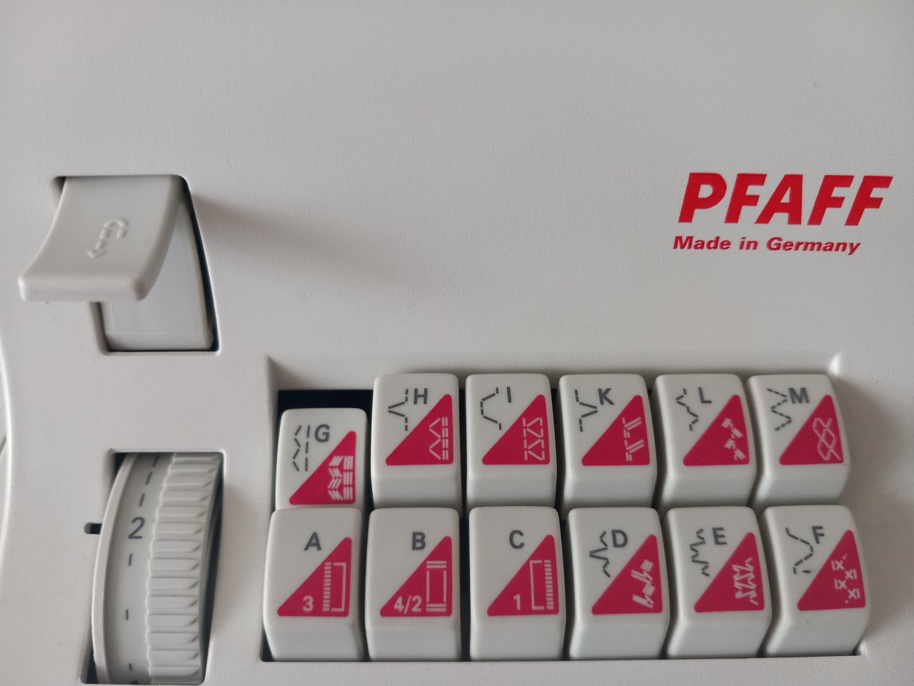 PFAFF 6122 met DUBBEL STOFTRANSPORT