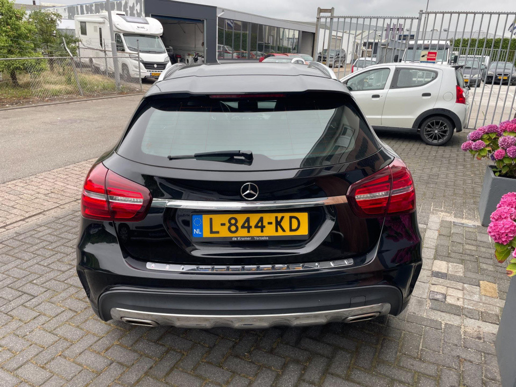 Mercedes-Benz Gla-klasse 200 premium plus