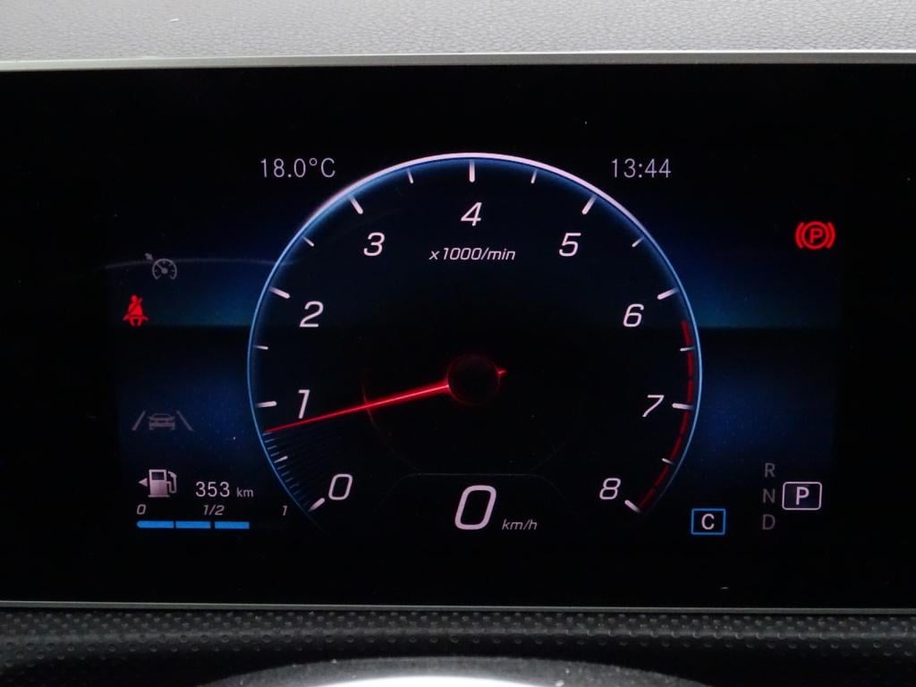 Mercedes-Benz A-Klasse 200 business solution plus upgrade | camera | led | 