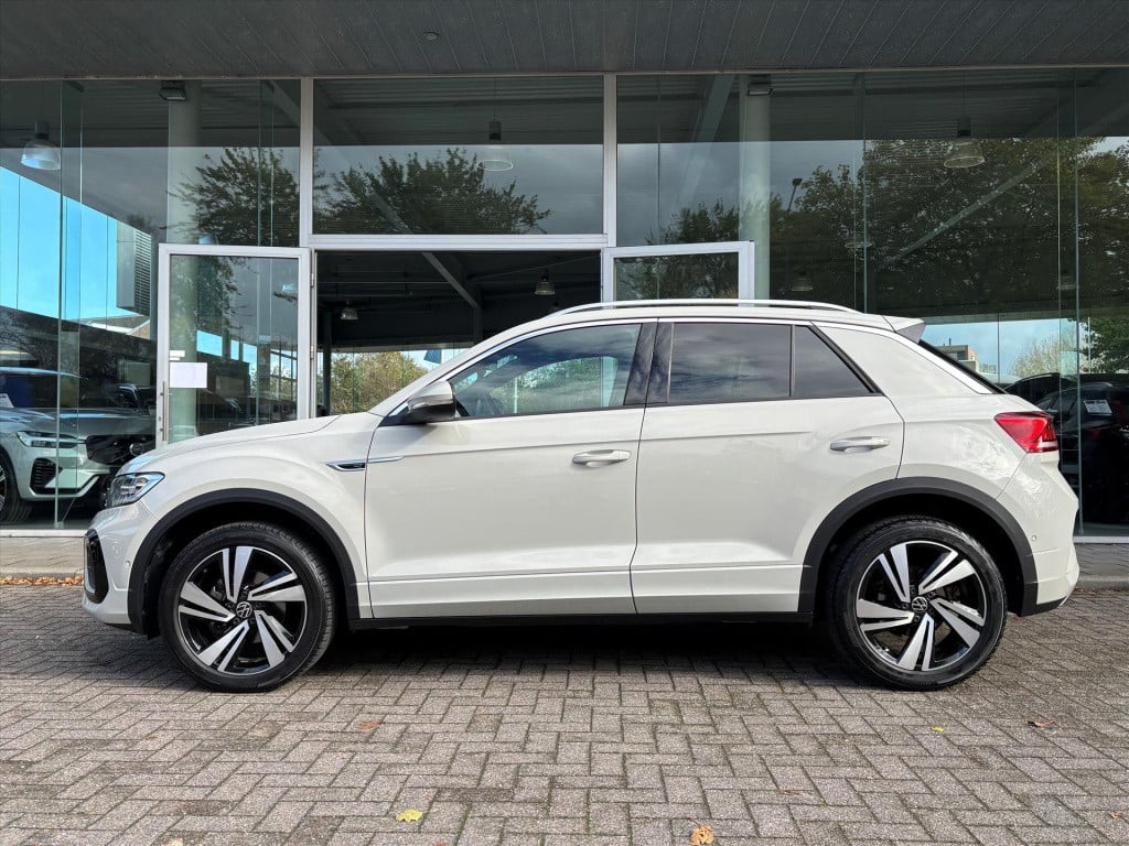 Volkswagen T-roc 1.5 tsi 150pk 7-dsg r-line|dode hoek|carplay| elek klep| r