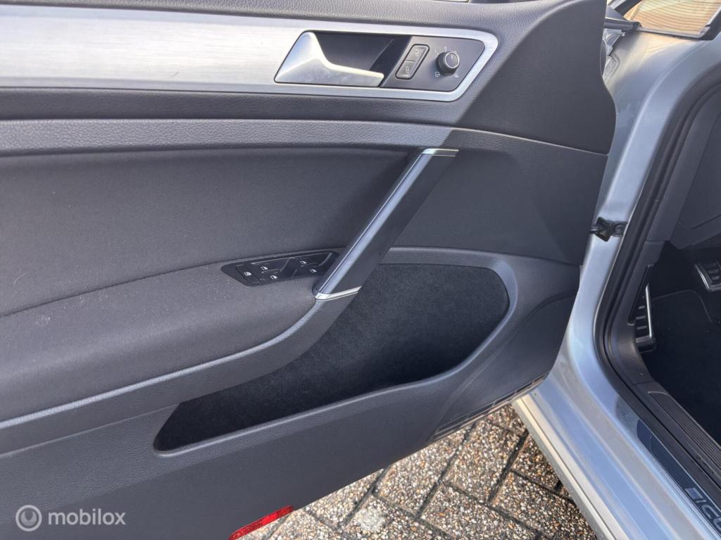 Volkswagen Golf 1.4 tsi cup edition r-line