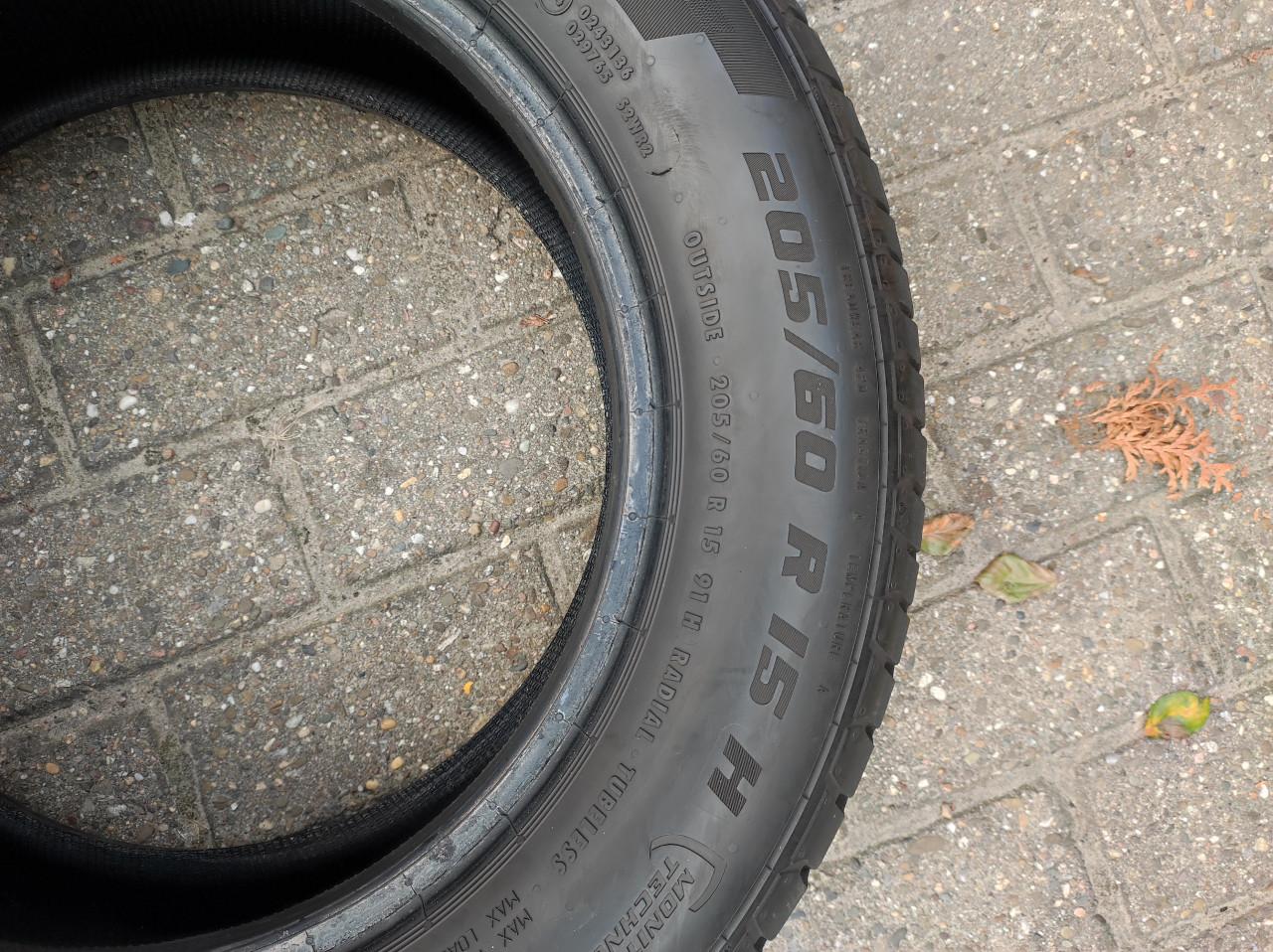 Twee stuks General Altimax One S zomerbanden 205/60 R15 91H