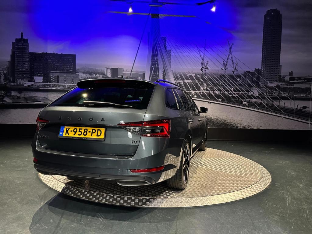 Skoda Superb combi 1.4 tsi iv sportline business *keyless*virtual*camera*sf