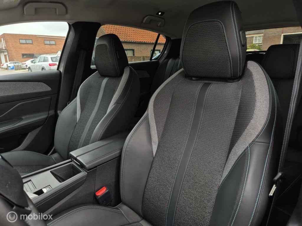 Peugeot 308 1.2 puretech allure / btw auto / automaat / led / acc / achteru