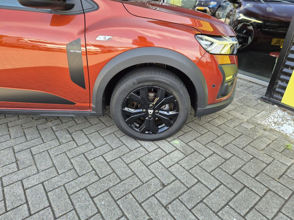 Dacia Jogger tce 110 extreme 5p. all season banden, camera, climate, apple/