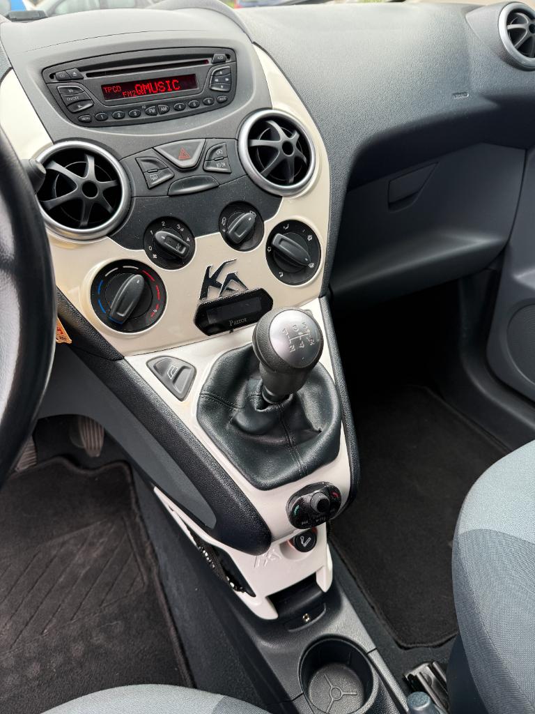 Ford KA 1.2 - titanium - airco