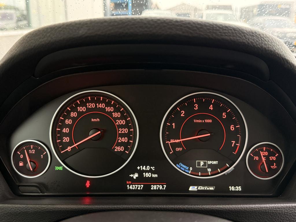 BMW 3-serie 330e m-sport | head-up | cruise | stoelverwarming | 360 | leder