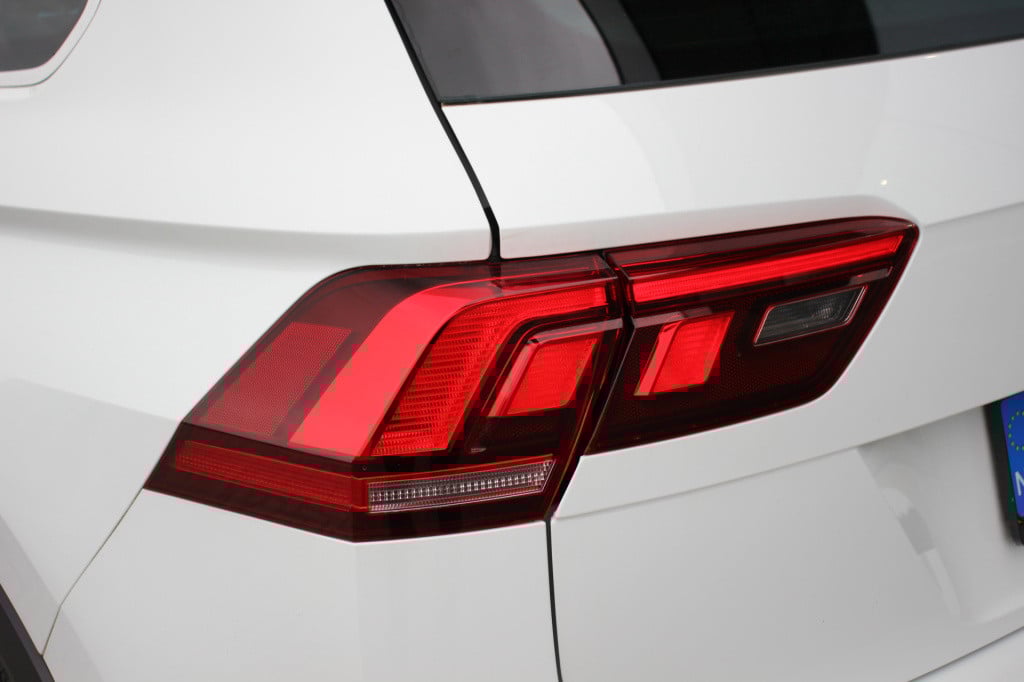 Volkswagen Tiguan 2.0 tsi 4motion r-line | leder | v.c. | keyless
