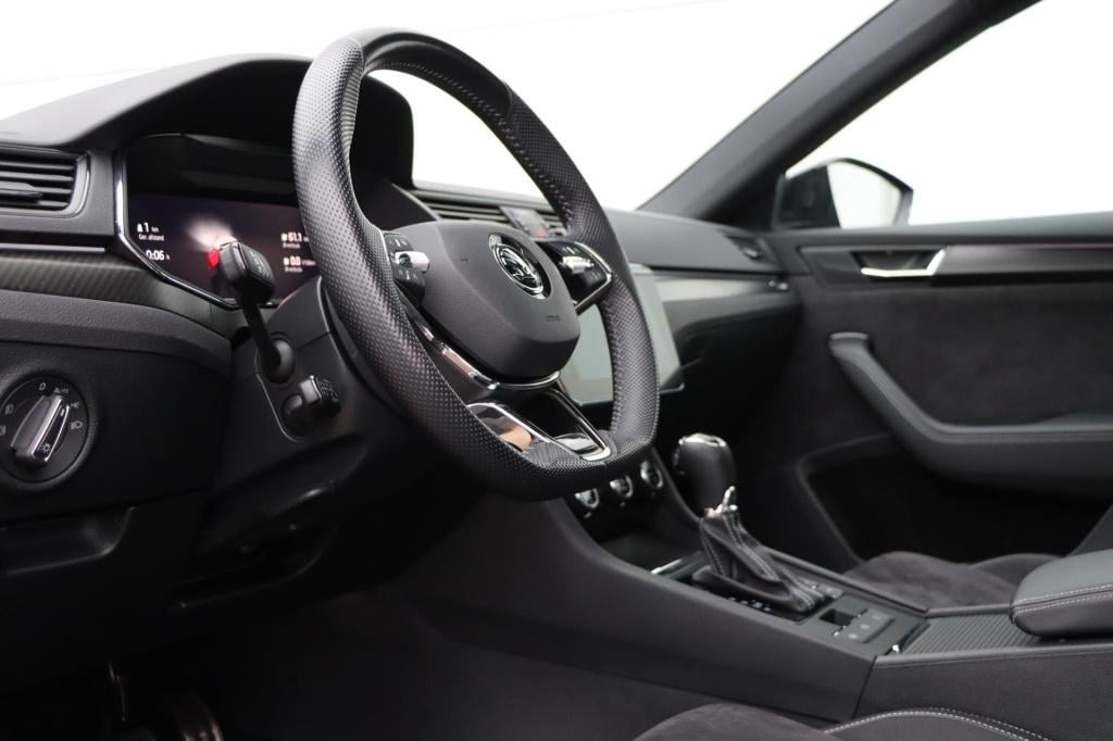 Skoda Superb combi 1.4 tsi iv sportline business 218pk dsg6 | panoramadak |