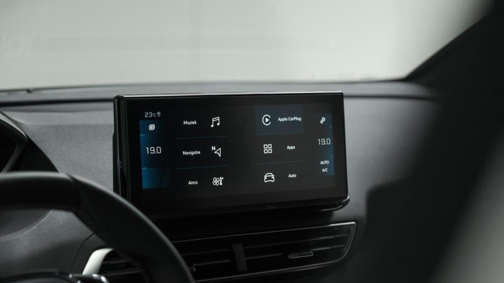 Peugeot 5008 puretech 130 eat8 allure pack business | trekhaak | elektronis