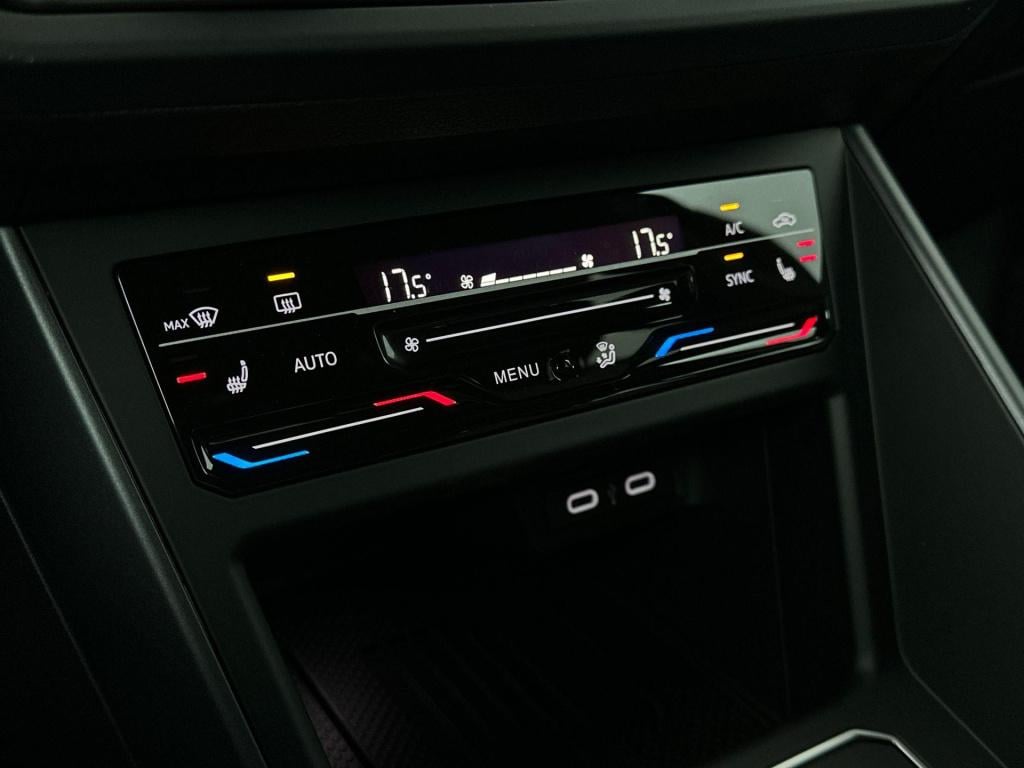 Volkswagen Polo r-line-edition 1.0 70 kw / 95 pk tsi hatchback 5 v