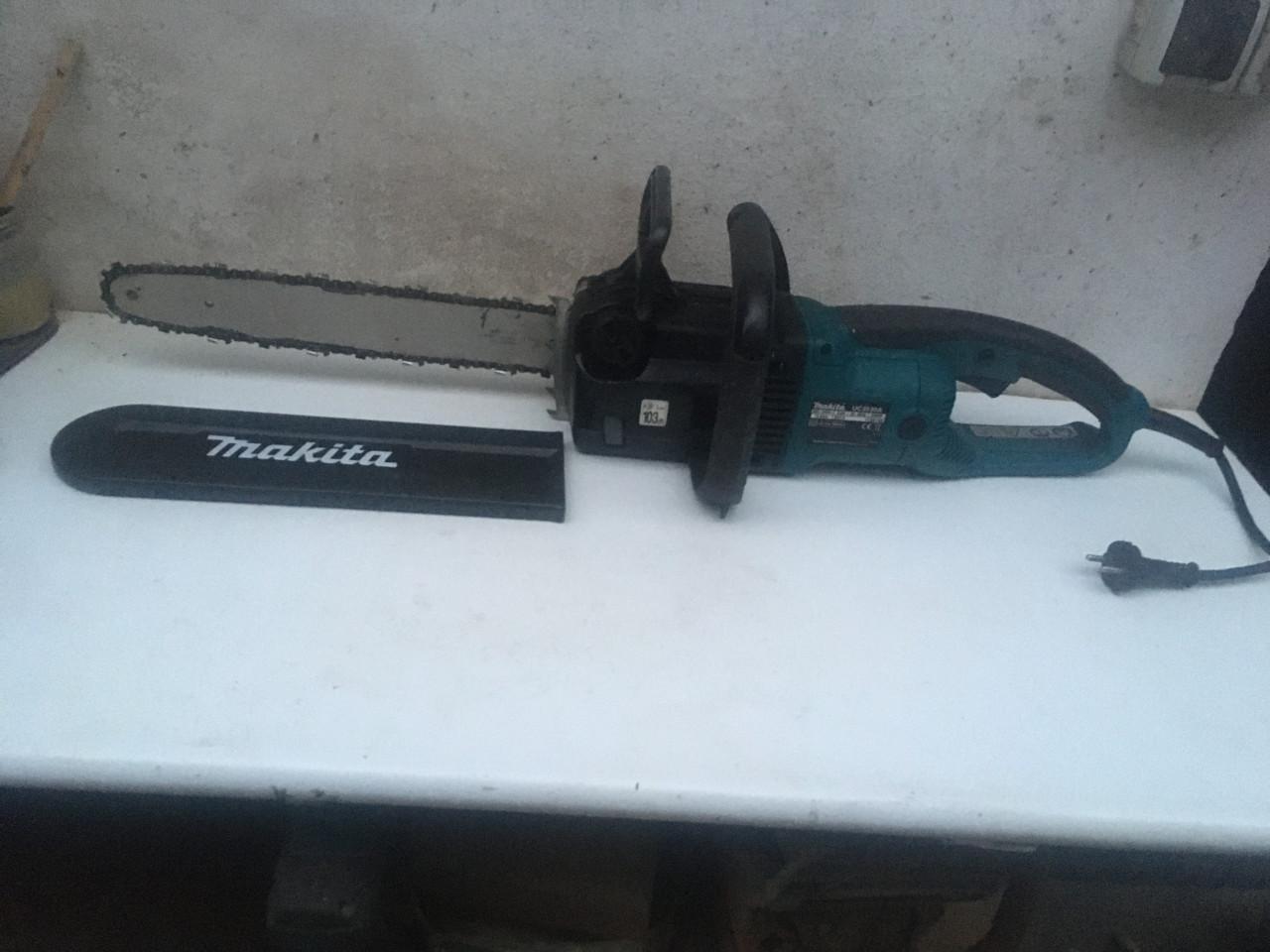 Elektrische kettingzaag makita uc3530 a zaagblad 35 cm goede zaagketting