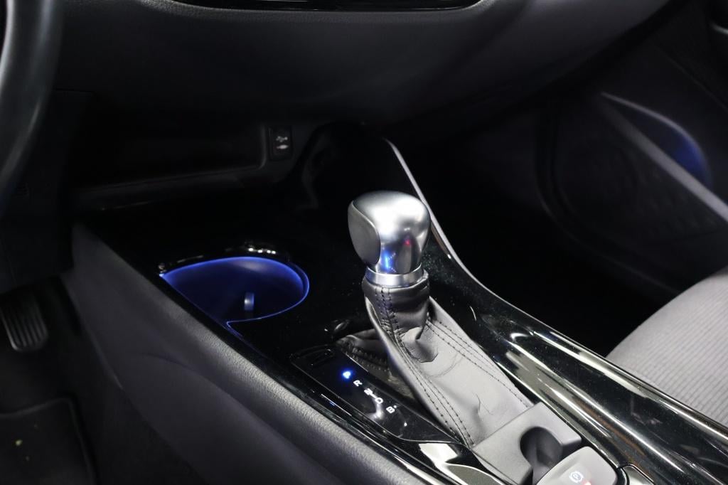 Toyota C-hr 1.8 hybrid dynamic