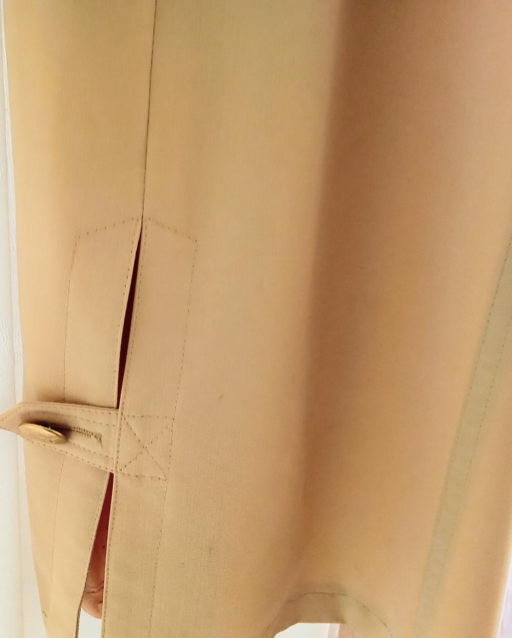 Prachtige beige, crème damesjas merk Delmod maat 42 -44