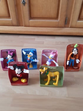 Disney buigzame figuurtjes  nieuw in de verpakking  p.s 2,50 samen 12,50