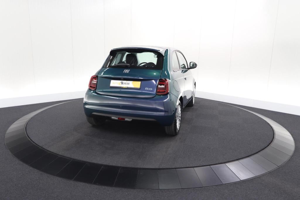 Fiat 500 urban 42 kwh | 96,9% soh | 3 fase laadfunctie | camera | apple car