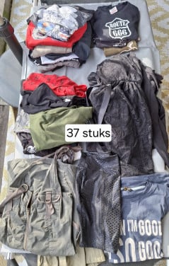 Tienerkleding / dameskleding pakket 170/S . >60 stuks