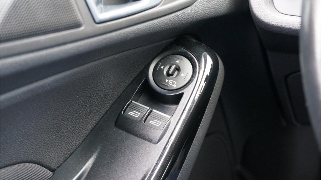 Ford Fiesta 1.0 titanium rijklaar incl garantie