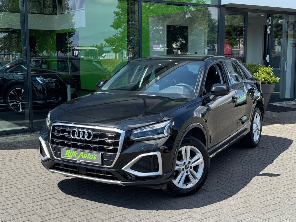 Audi Q2 35 tfsi advanced * led * camera * stoelverwarming * adaptieve cruis