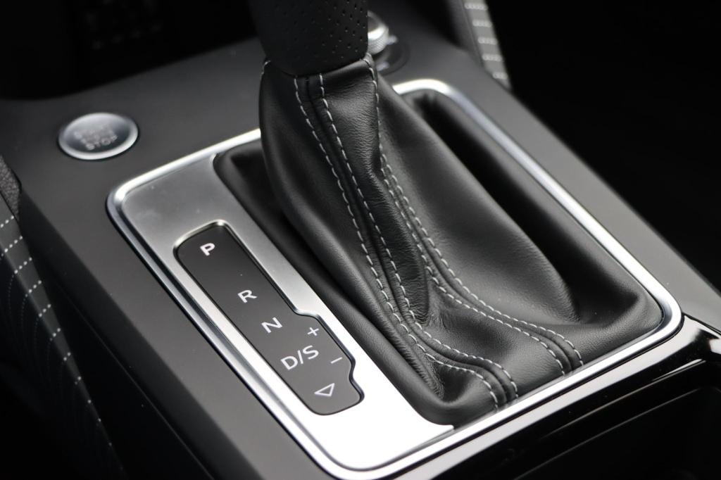 Audi Q2 35 tfsi s edition 150pk s tronic s-line | stoelverwarming | camera 