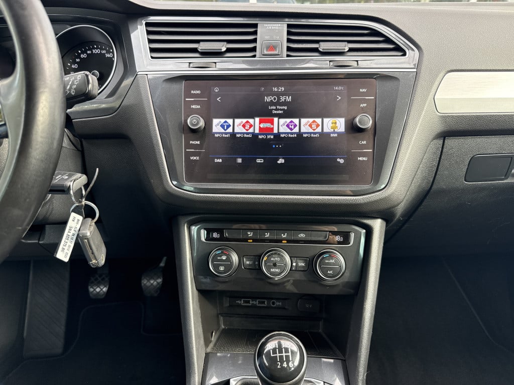 Volkswagen Tiguan 1.4 tsi act comfortline business | nl- auto | acc | clima