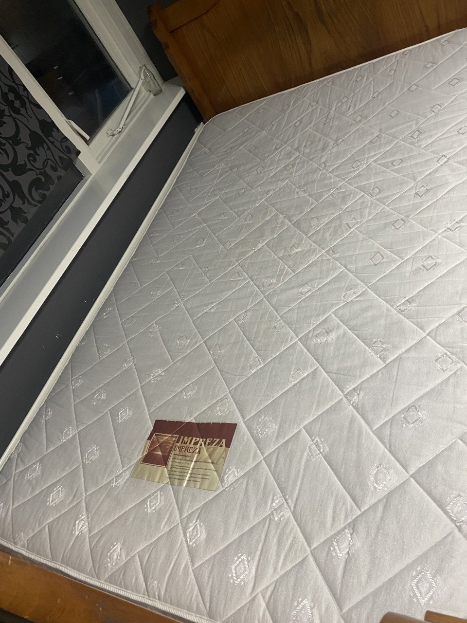 Antieke bed met goede matras