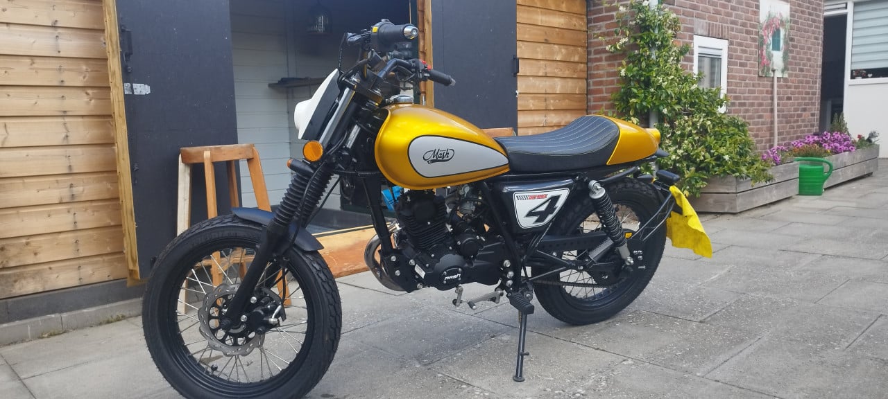Te koop: Mash Dirt track 50 met 51 km op de teller