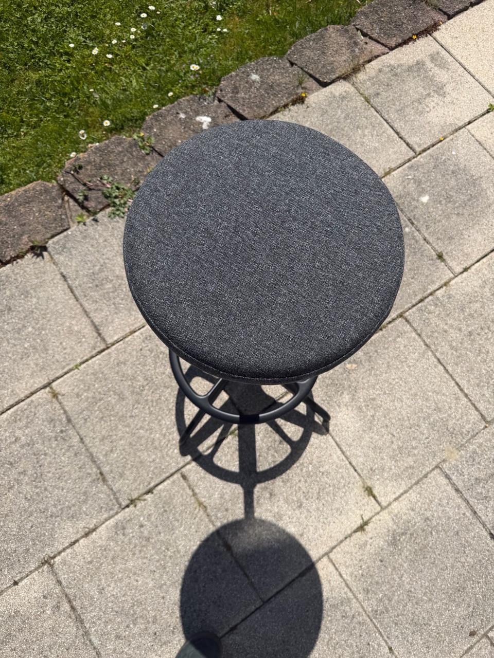 Te koop: Bureau stoel + 2 krukjes