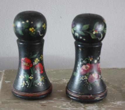 Houten peper en zoutstel met bloemen print