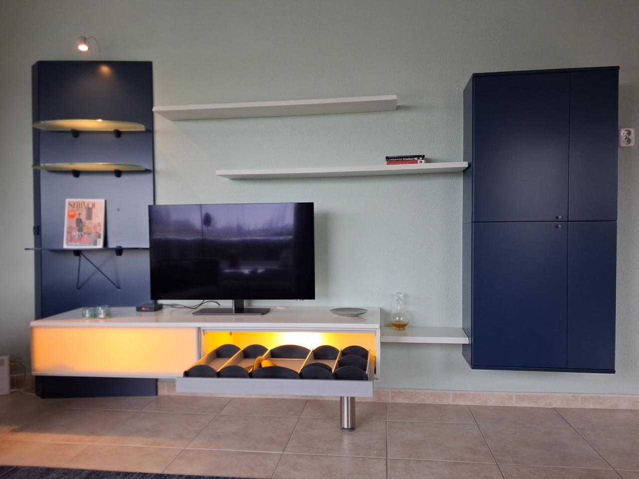 Interstar. Wandmeubel