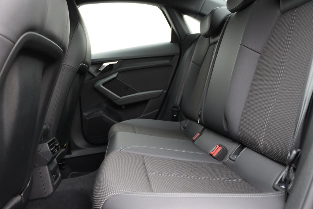 Audi A3 limousine 35 tfsi s edition 150pk carplay | camera | parkassist | a