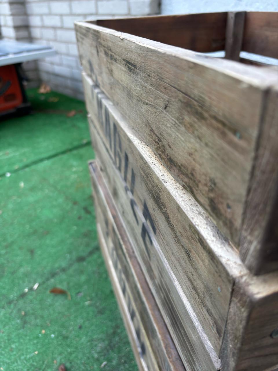 2x VINTAGE DESIGN houten kratjes