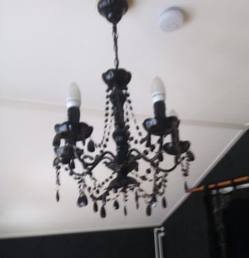 Zwarte hanglamp €10,-