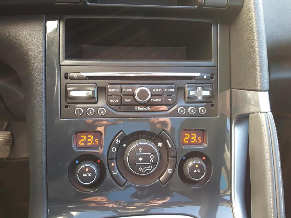 Peugeot 3008 style 1.2pt-130pk trekhaak | navigatie | cruise & climate cont