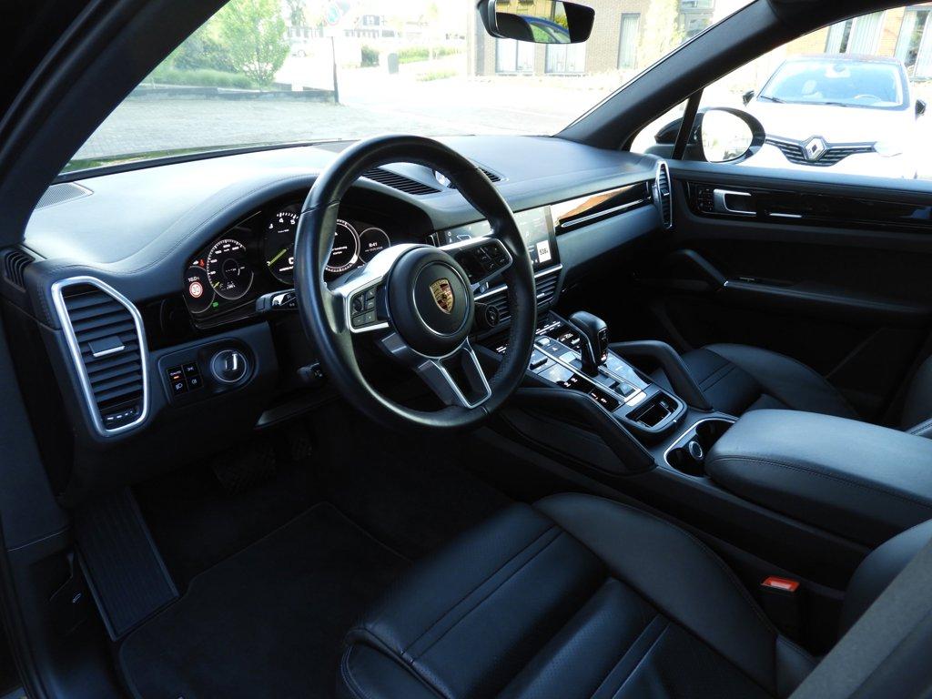 Porsche Cayenne 3.0 e-hybrid