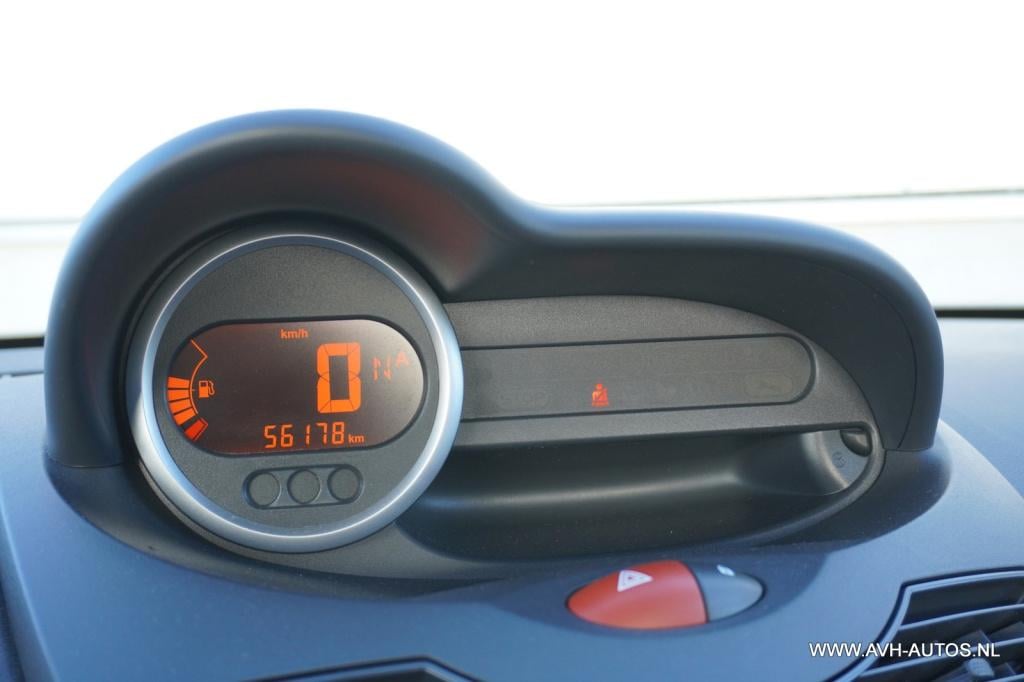 Renault Twingo 1.2-16v dynamique automaat