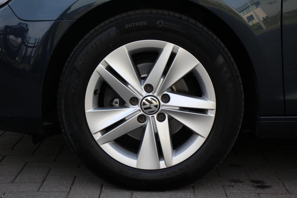 Volkswagen Golf 1.2 tsi match - half leder - nieuwe distr ketting - stoelve