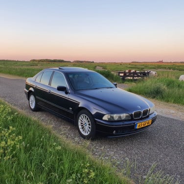 BMW 5-serie 520i Executive Automaat