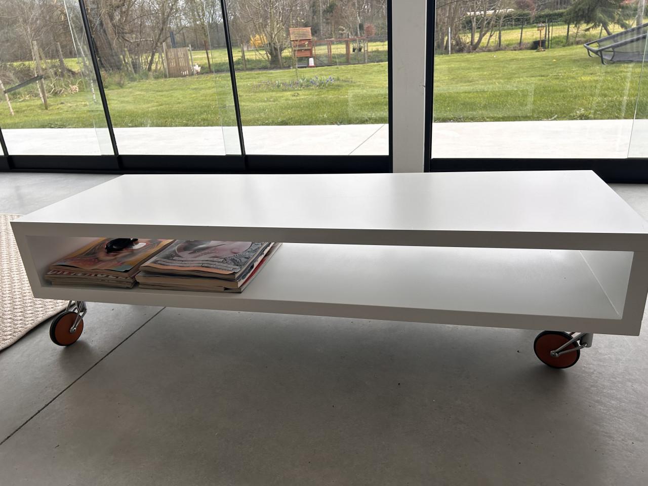 Gratis salontafel op wieltjes