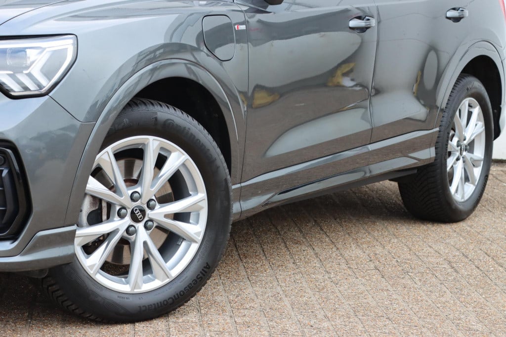Audi Q3 45 tfsi phev 245pk s tronic s edition