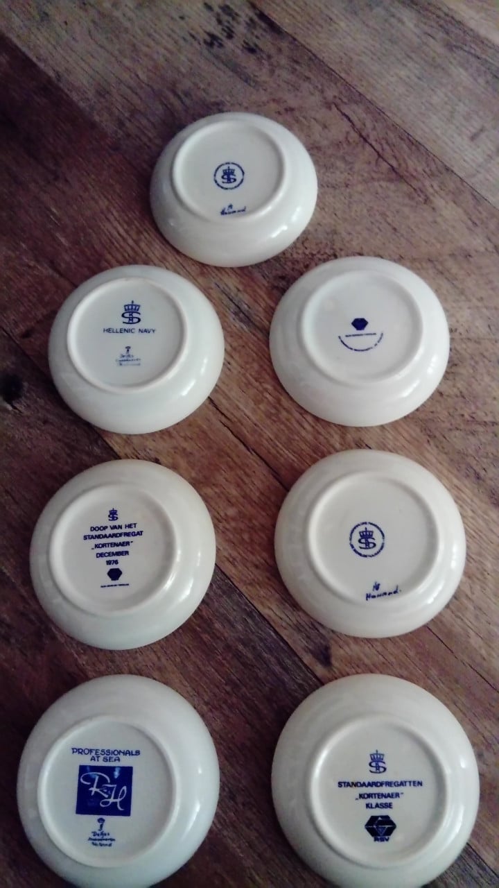 Delfblauwe bordjes
