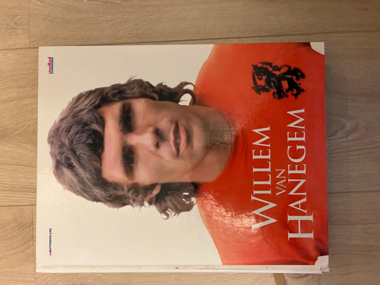 Boek Willem van Hanegem