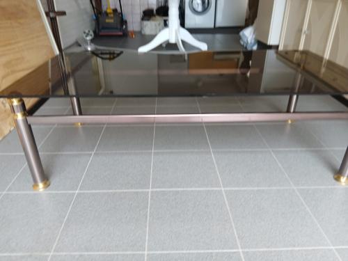 Salon tafel met rookglasblad GRATIS