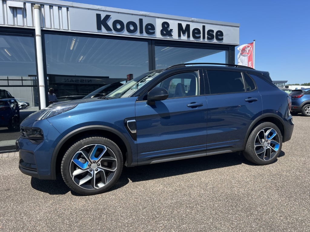 Lynk & Co 01 1.5 261pk plug in hybrid , panodak , 360gr camera , carplay