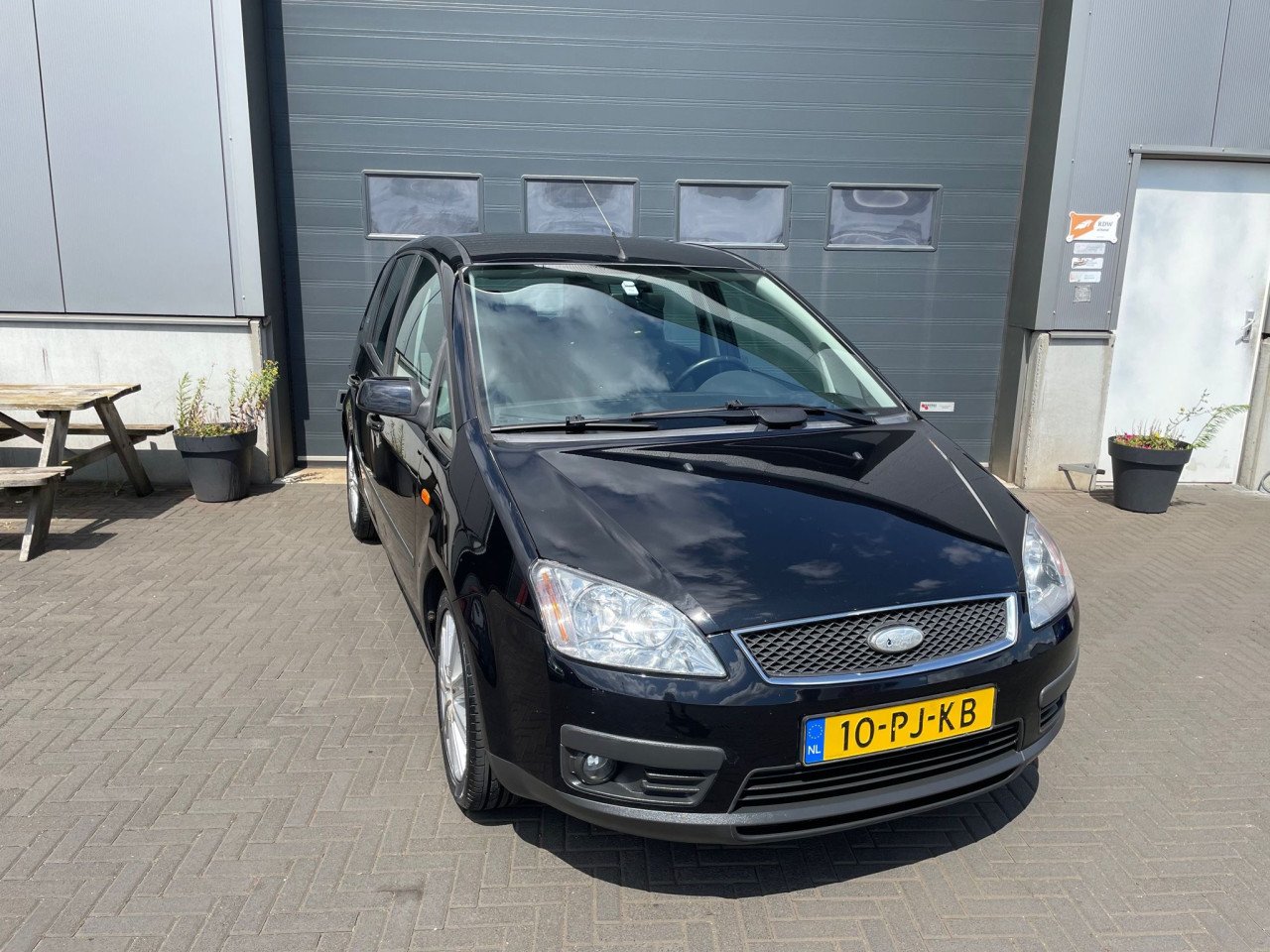 TE KOOP FORD FOCUS 1.8 16V MET RUIME KOFFERBAK VOL JAAR APK BIJ AFLEVERING
