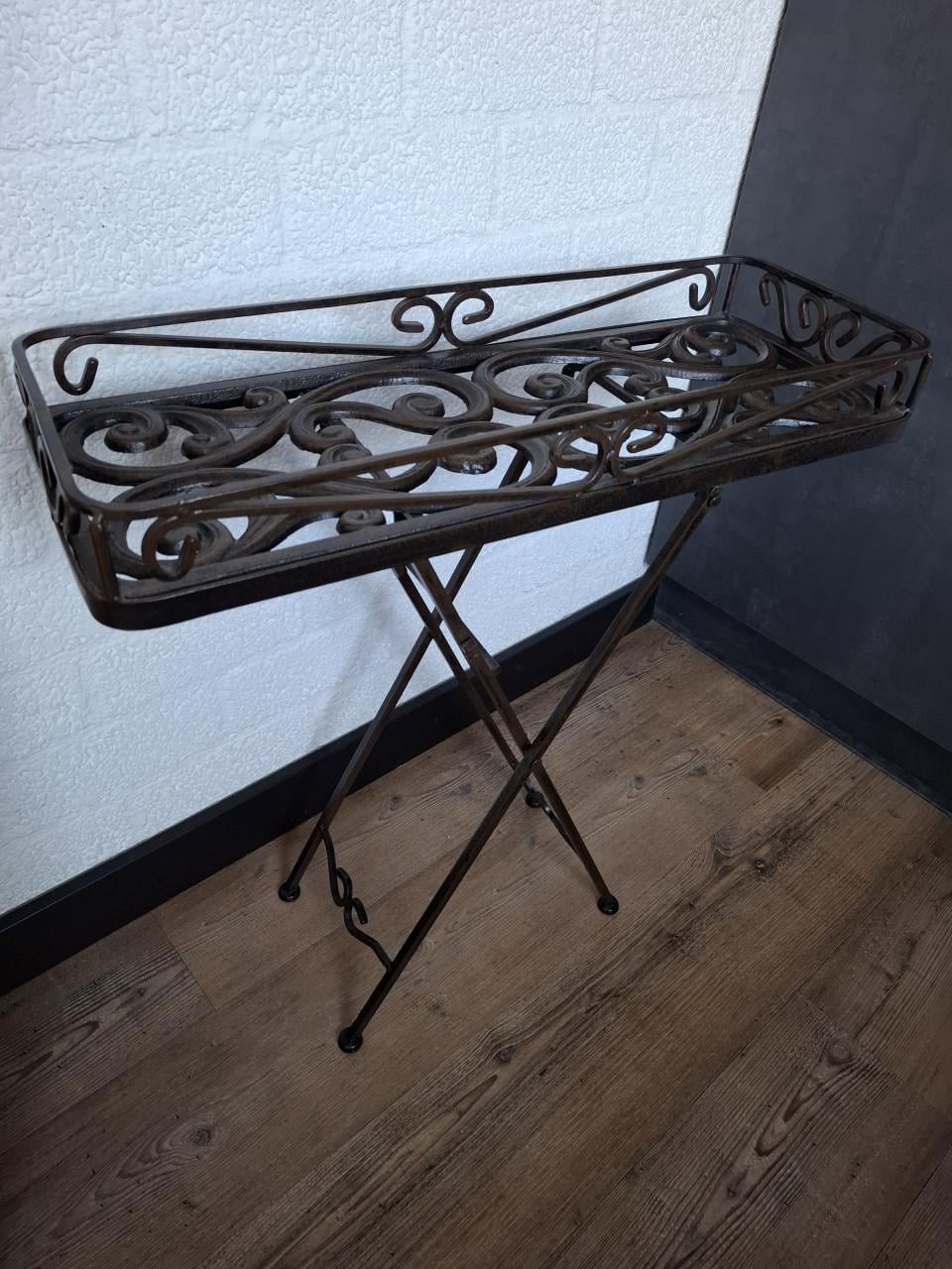 Zware gietijzeren sidetable