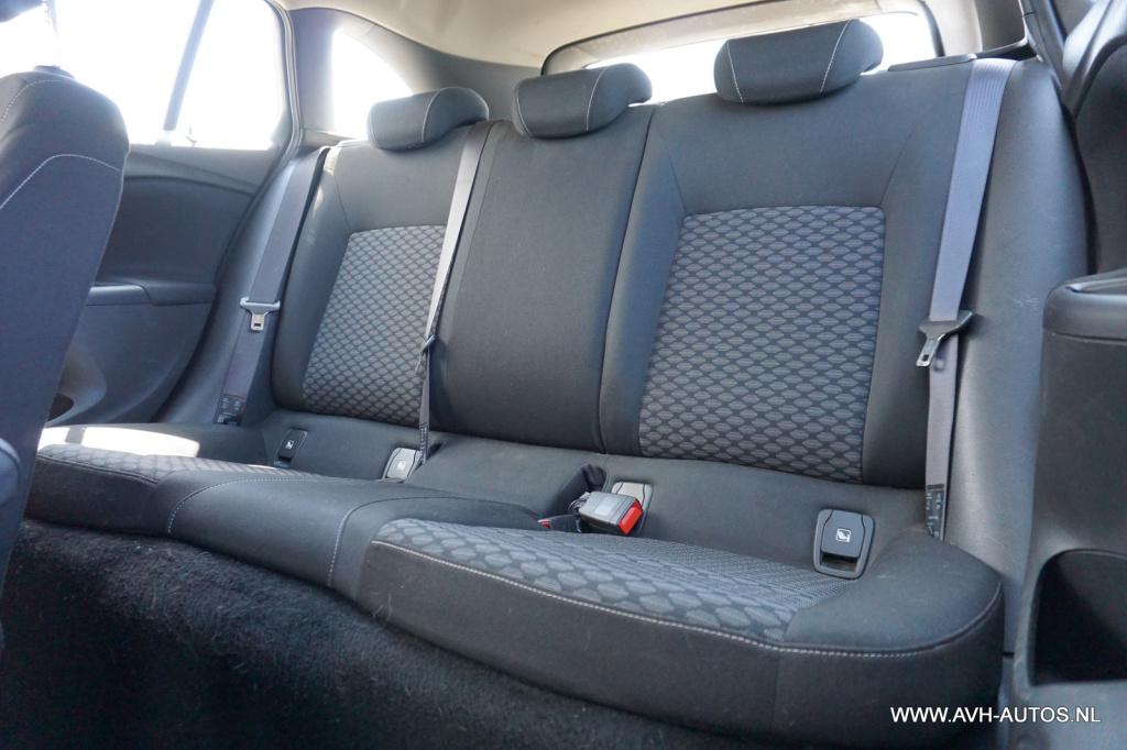 Opel Astra sports tourer 1.2 edition 2020