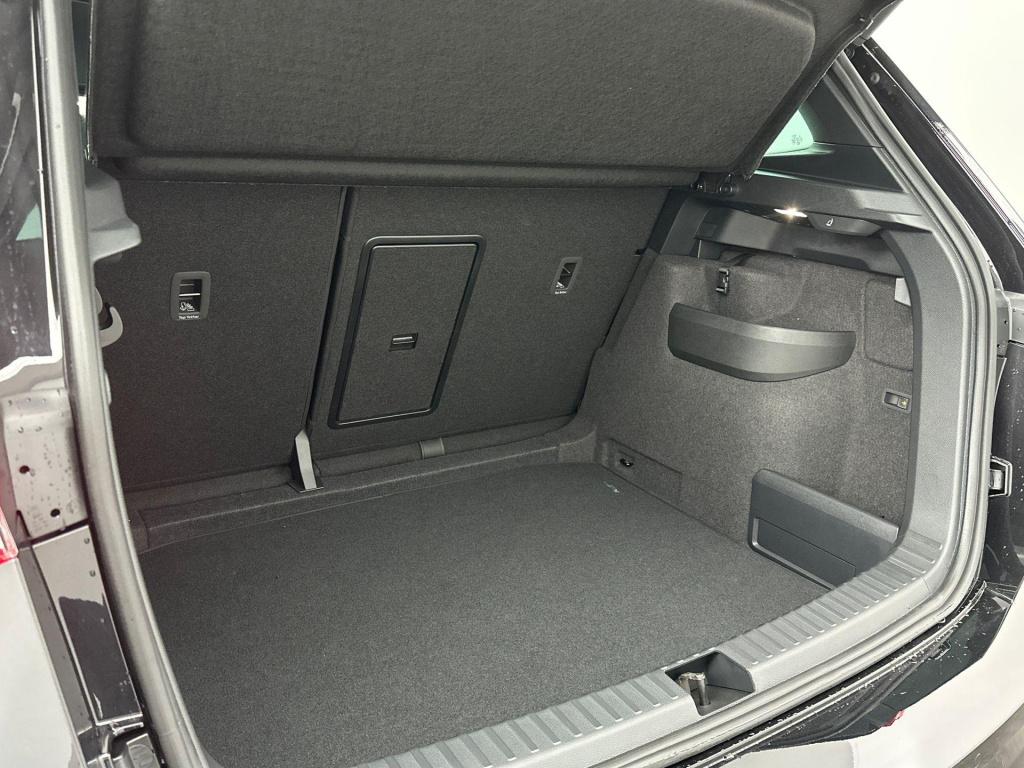 Skoda Karoq 1.5 tsi act sportline business dsg7 150pk panoramadak - trekhaa