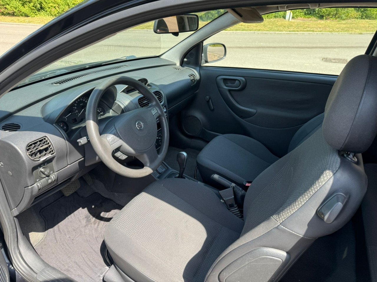 Opel corsa automaat bj 2003. 1250 euro