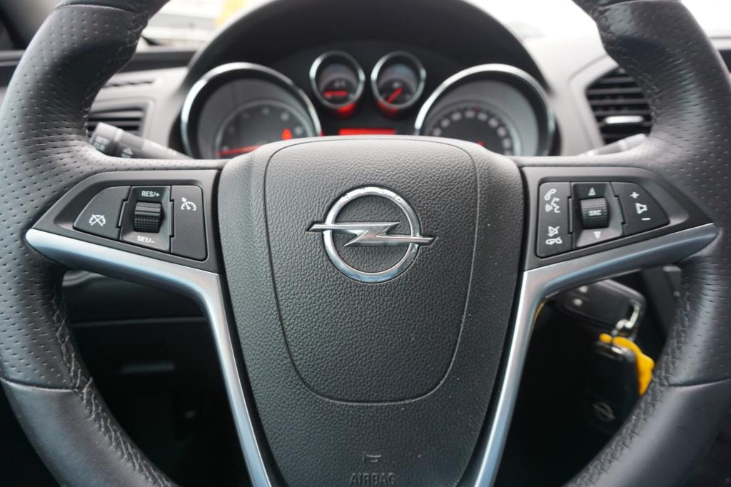 Opel Insignia 1.6 t sport climate / navi / cruise / leder / parkeers. / sto